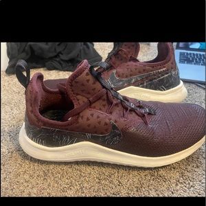 Nike bundle womens shoe